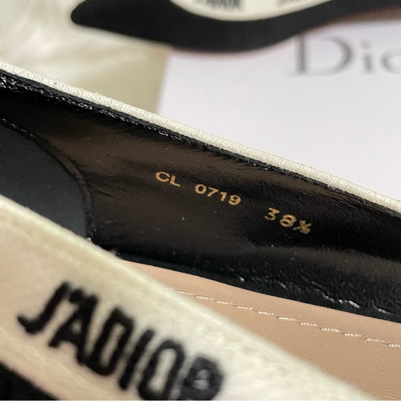 ❌SOLD❌ Christian Dior Embroidered Fabric Ballerina Flats - Picture 4 of 13